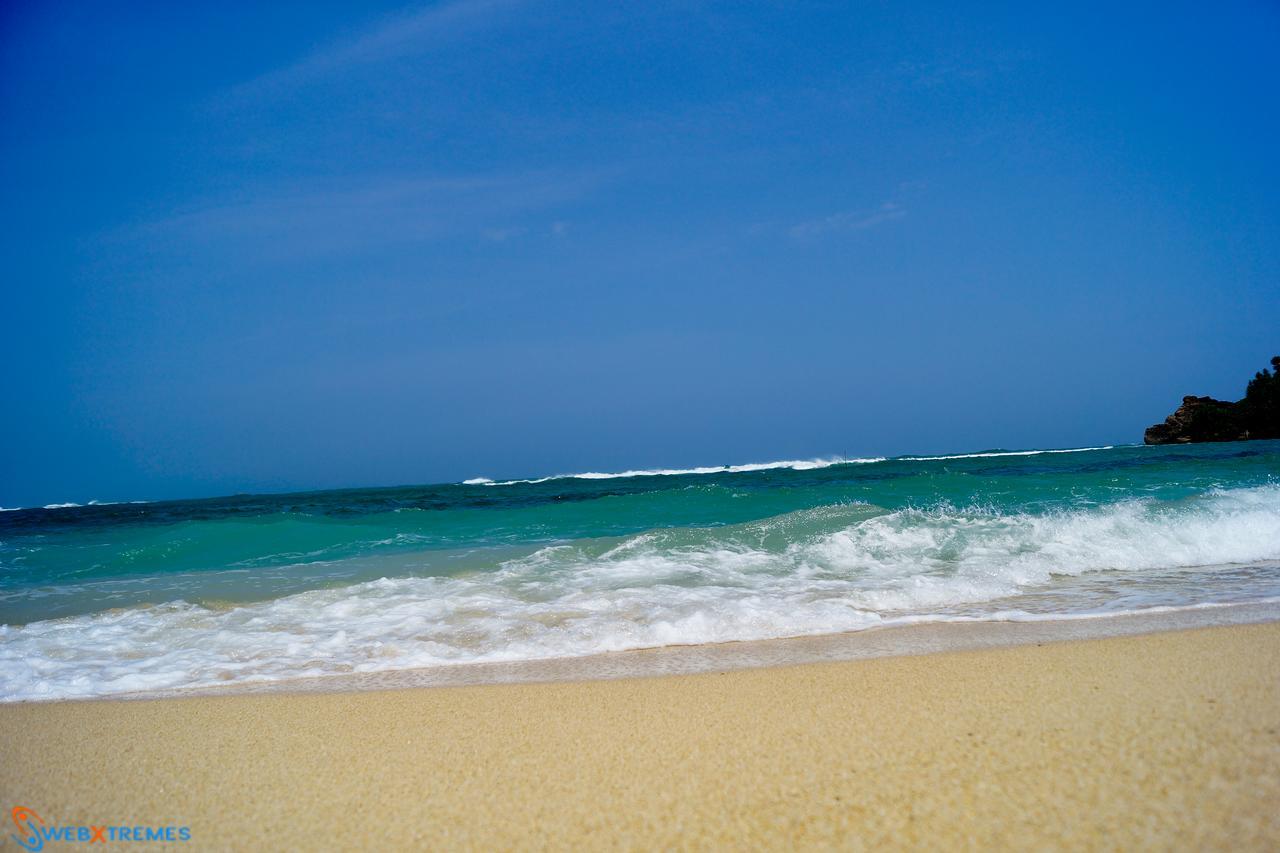 Sayurima Beach Hotel Ahangama Exterior photo