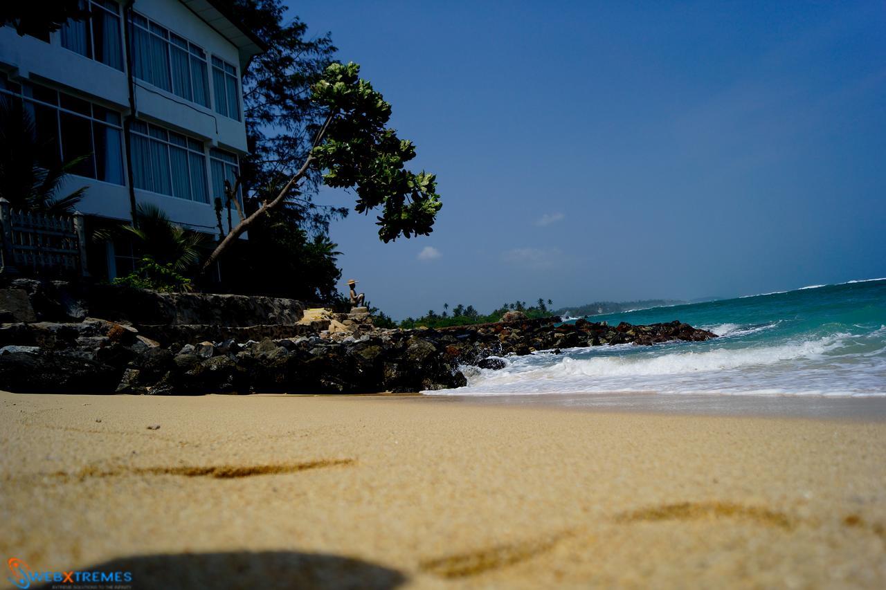 Sayurima Beach Hotel Ahangama Exterior photo